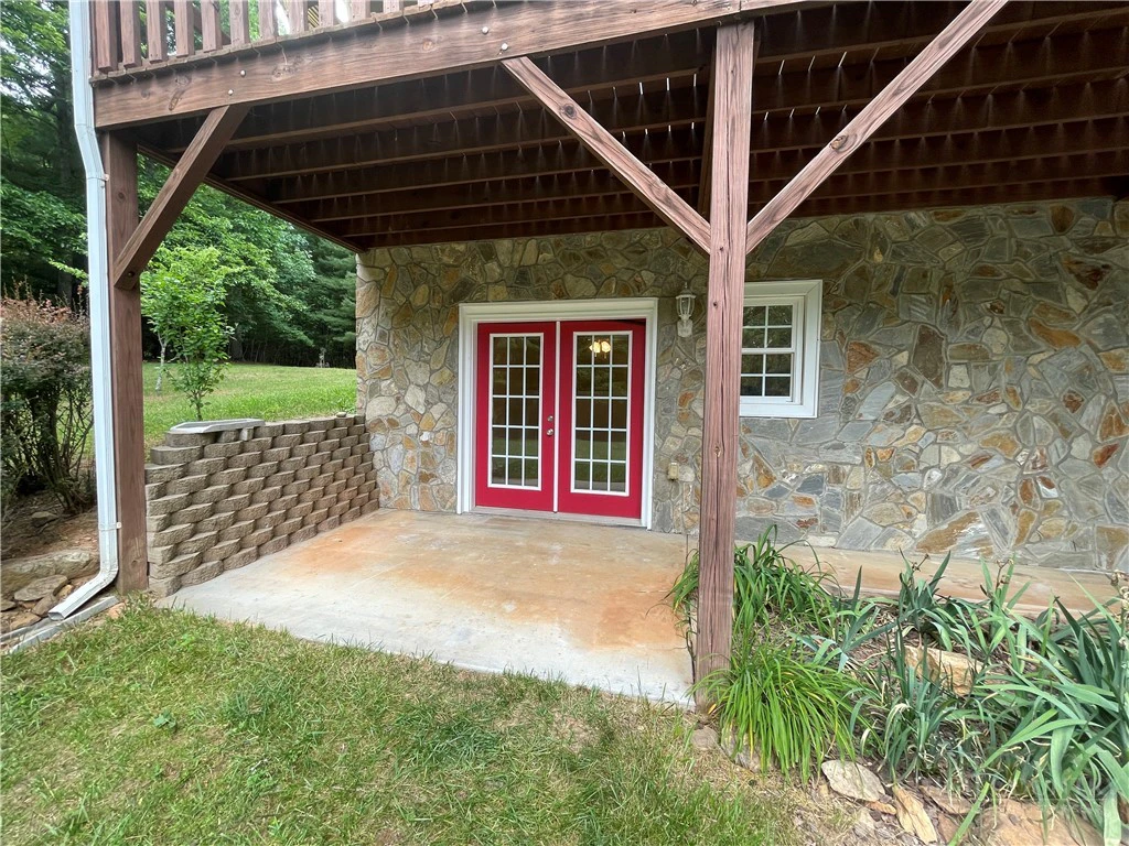 Image number 16 for the current listing