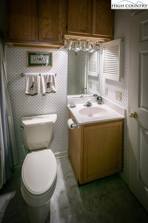 Image number 7 for the current listing