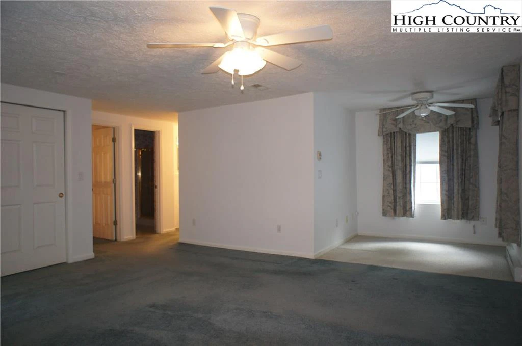 Image number 2 for the current listing
