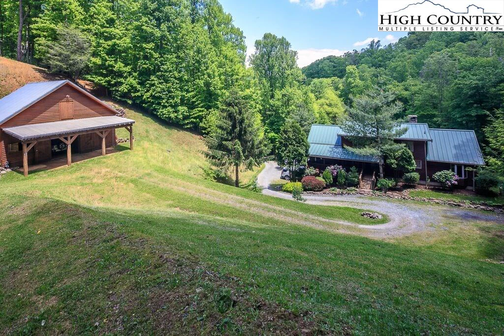 Image number 1 for the current listing