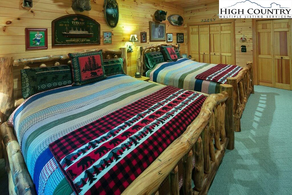 Image number 6 for the current listing