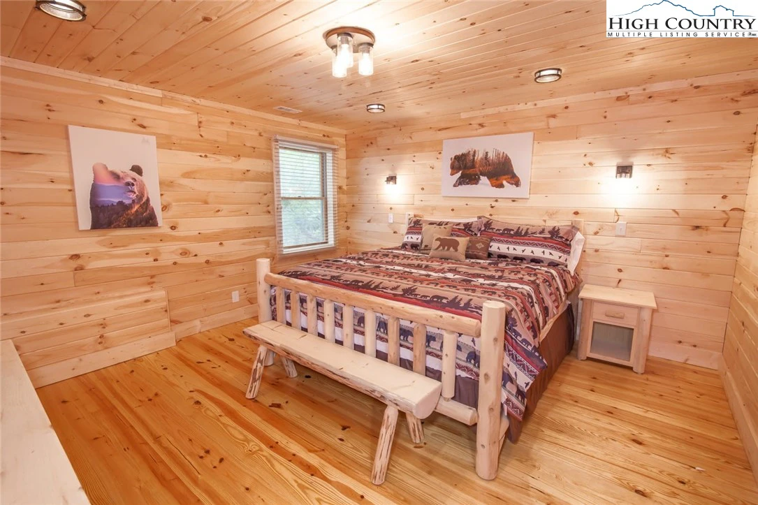 Image number 10 for the current listing