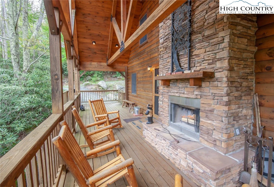 Image number 7 for the current listing