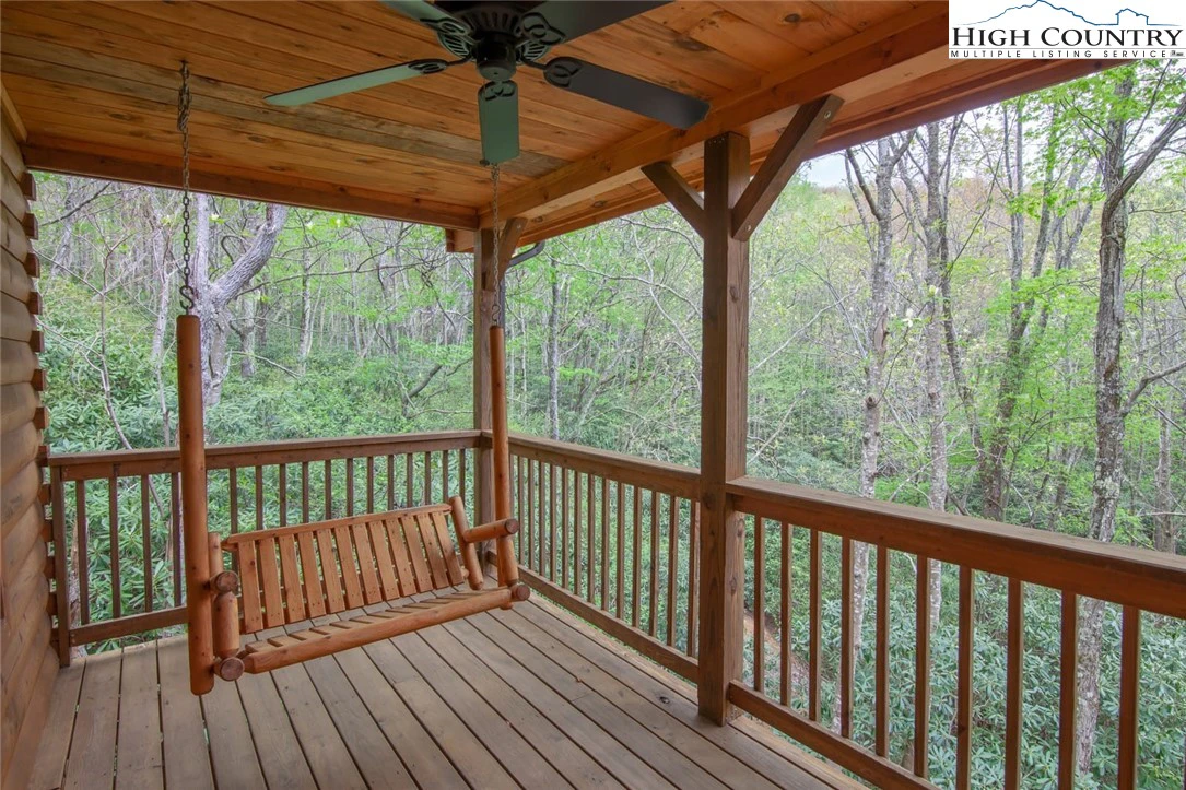 Image number 4 for the current listing
