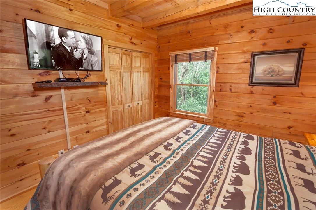 Image number 20 for the current listing