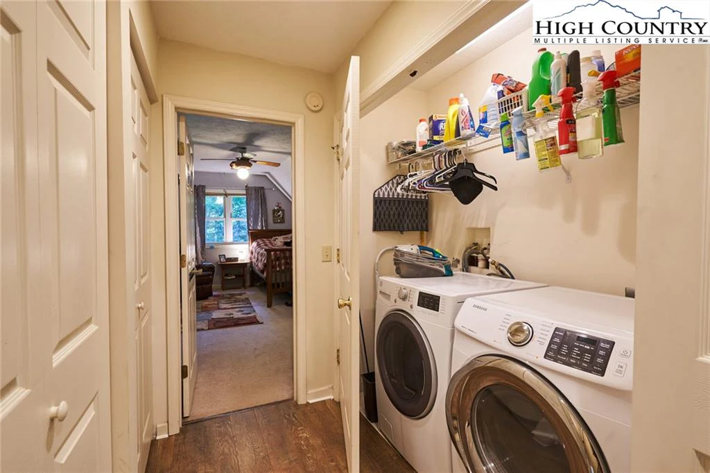 Image number 7 for the current listing