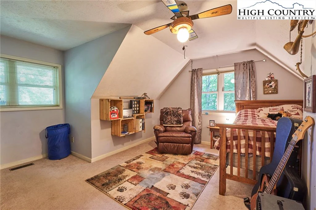 Image number 8 for the current listing