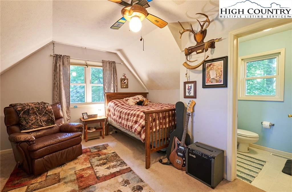 Image number 9 for the current listing