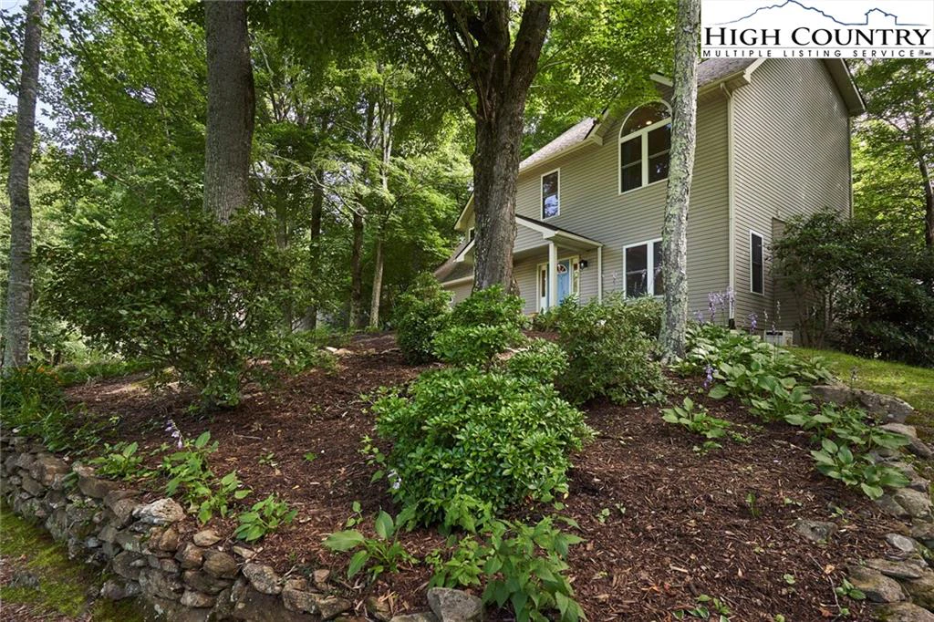 Image number 20 for the current listing