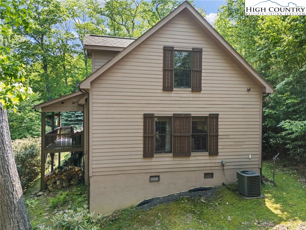 Image number 21 for the current listing
