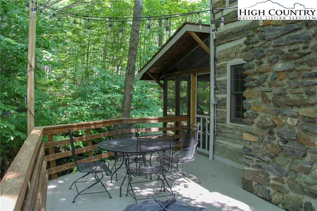 Image number 12 for the current listing