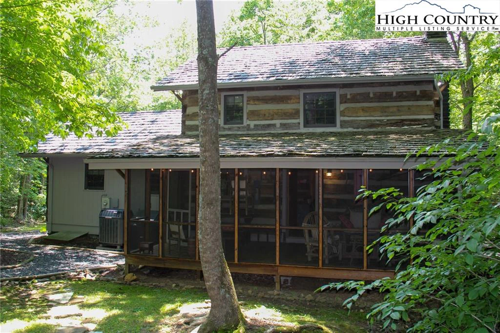 Image number 16 for the current listing