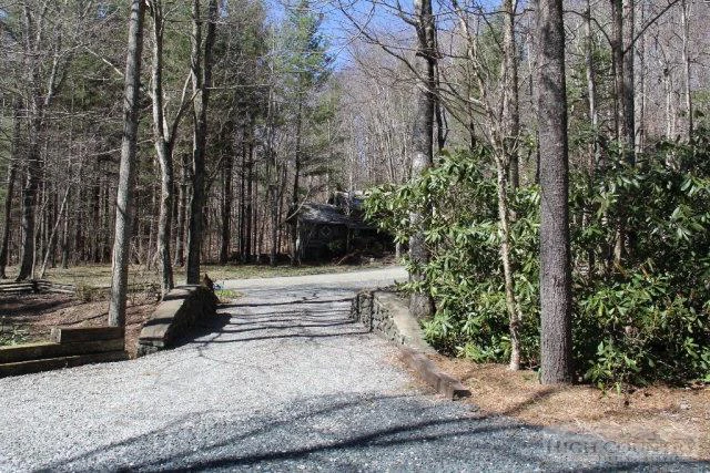 Image number 2 for the current listing
