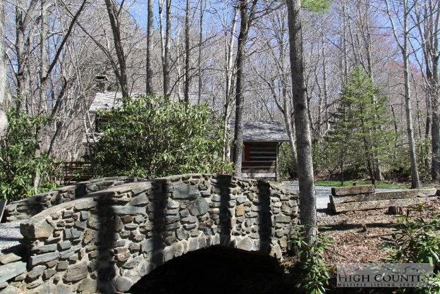 Image number 12 for the current listing