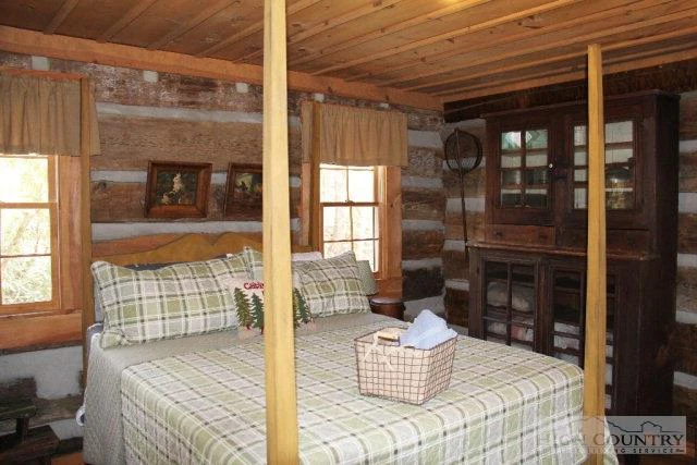 Image number 5 for the current listing