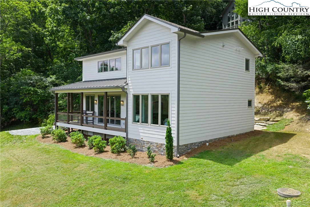 Image number 20 for the current listing