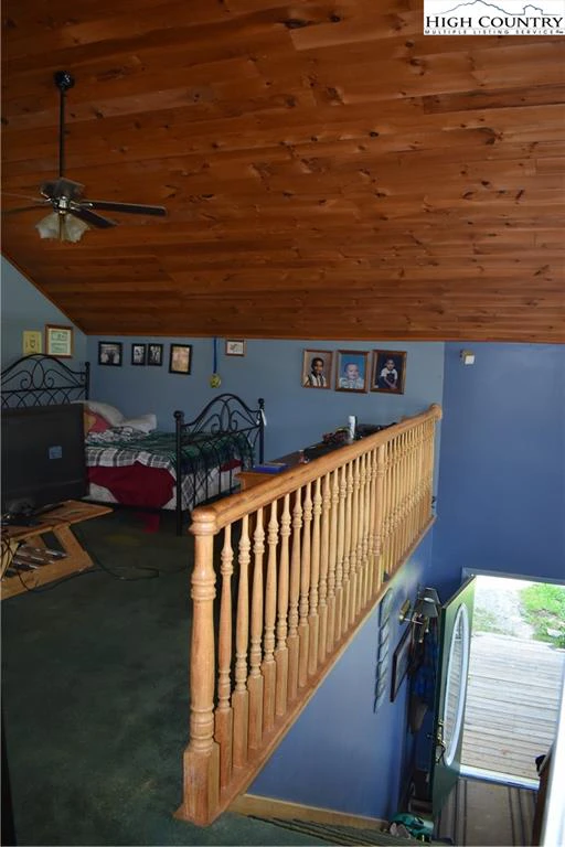 Image number 13 for the current listing