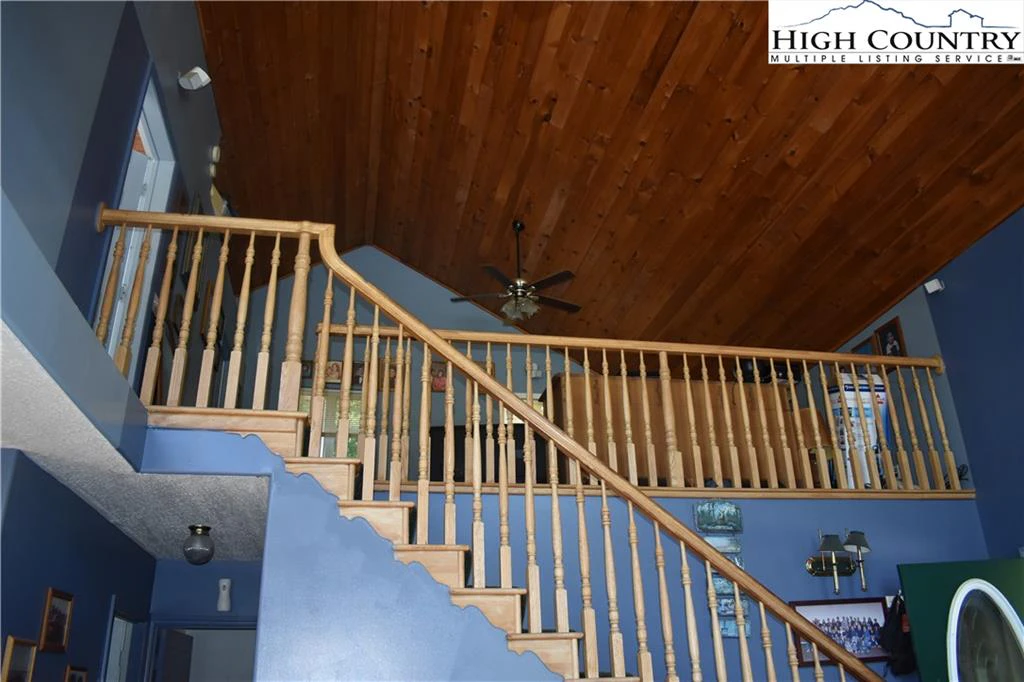 Image number 12 for the current listing