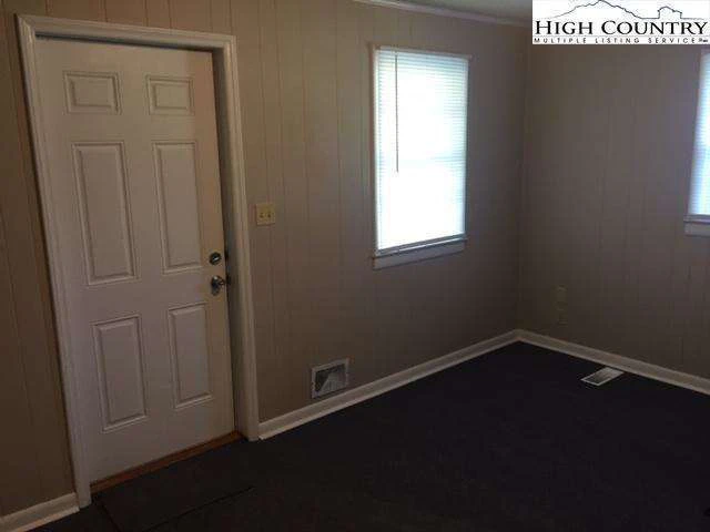 Image number 2 for the current listing