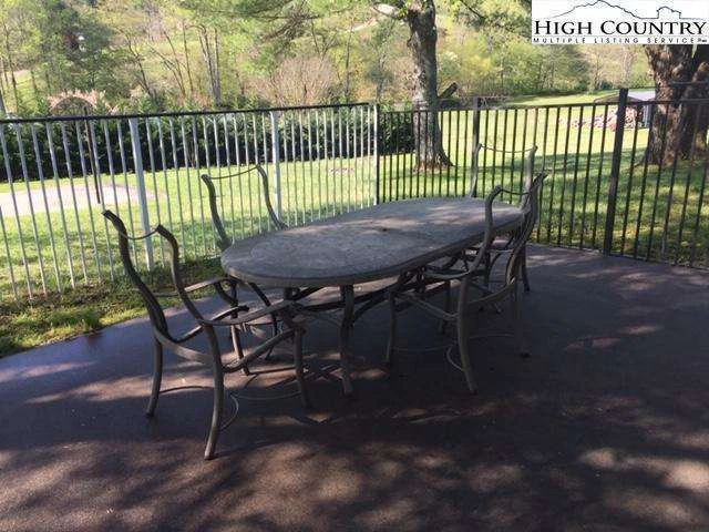 Image number 8 for the current listing