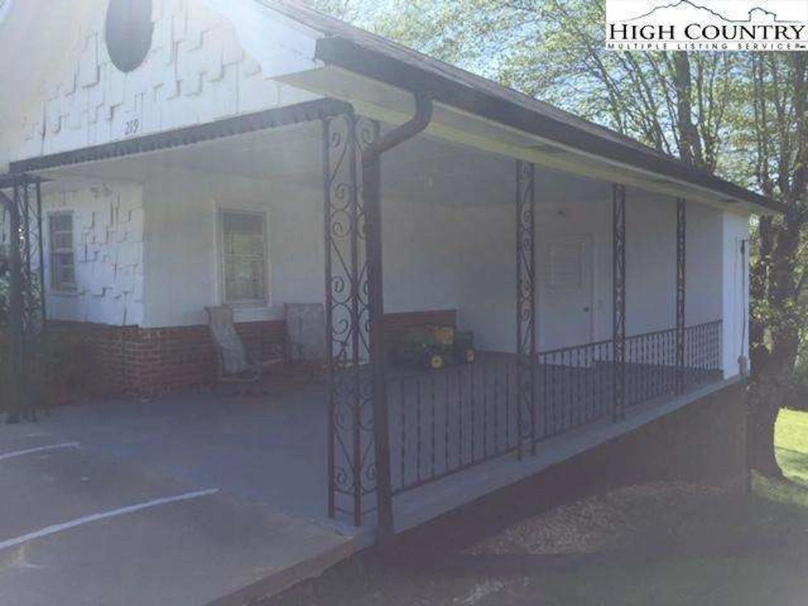 Image number 5 for the current listing
