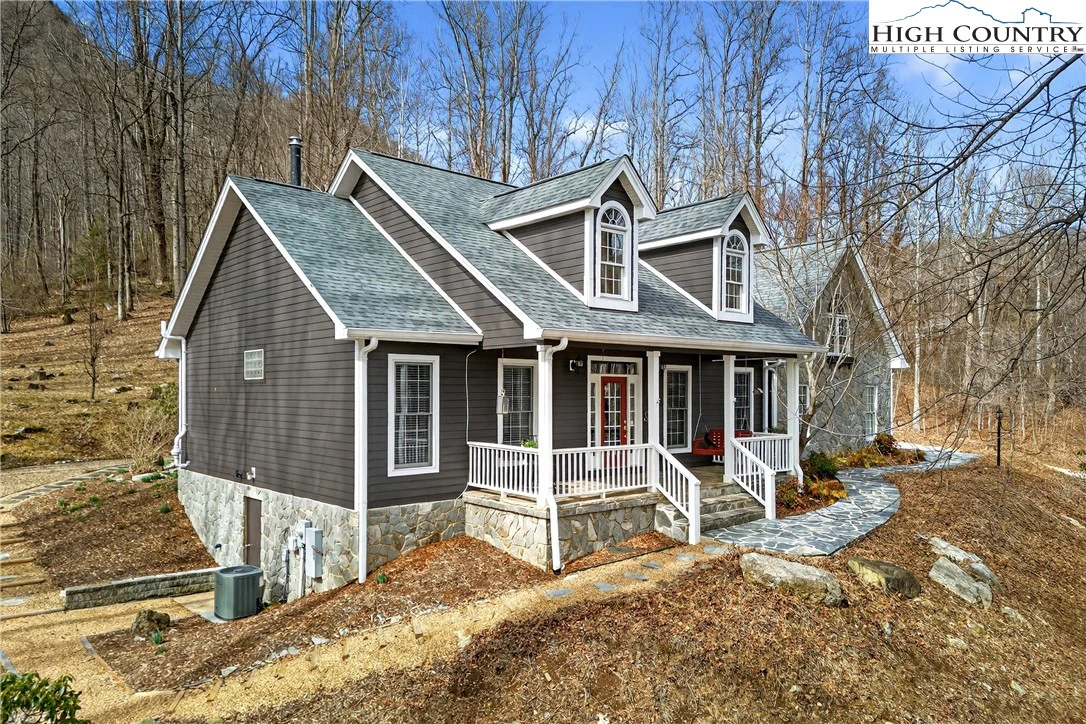 Image number 27 for the current listing