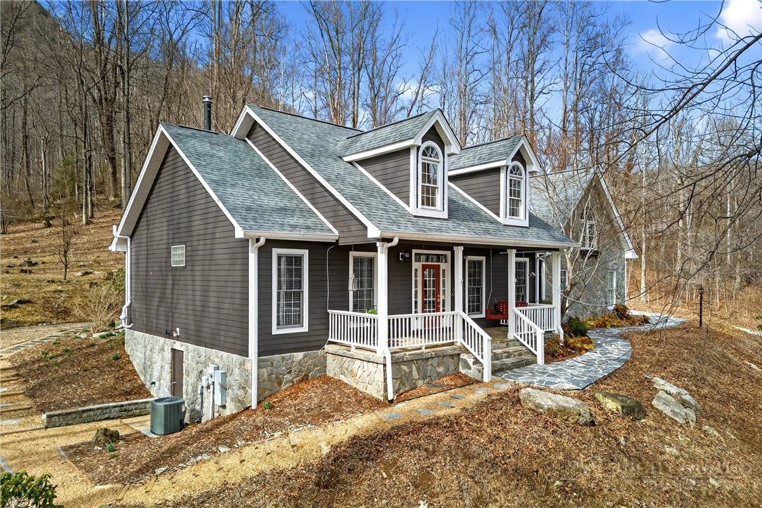 Image number 2 for the current listing