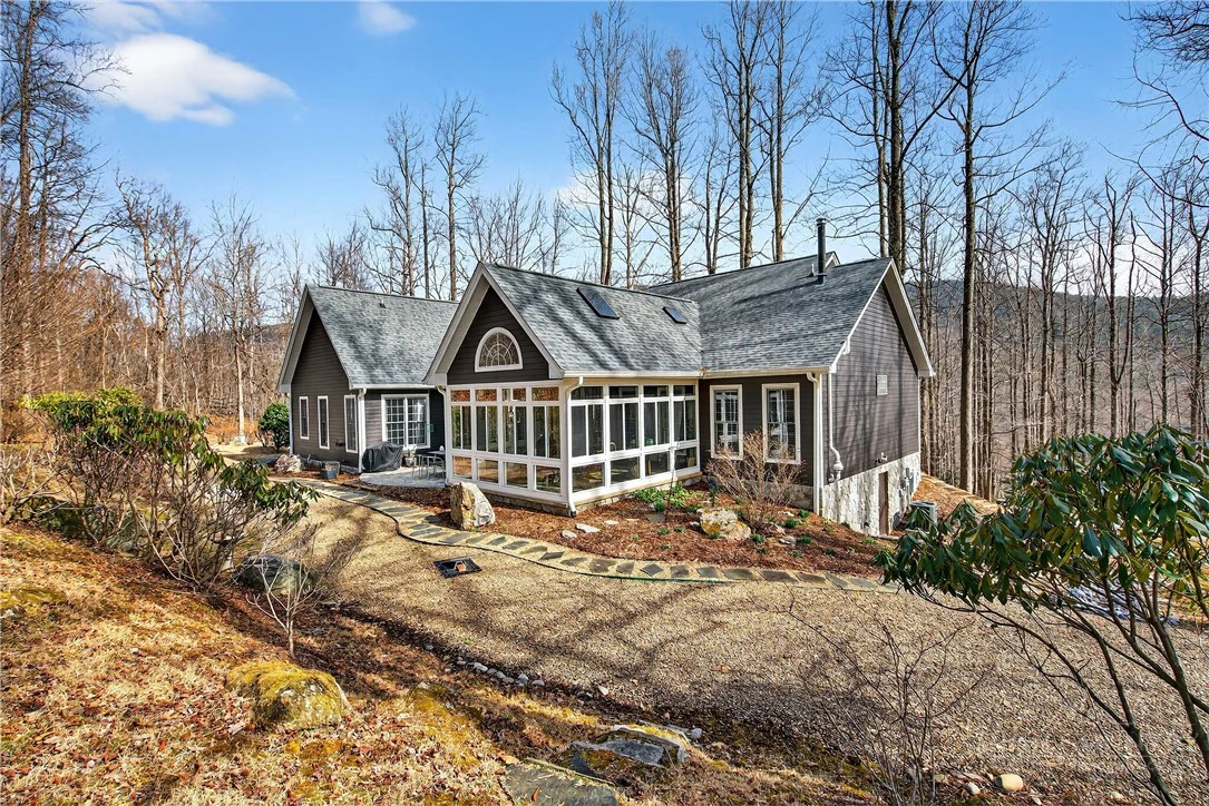 Image number 4 for the current listing