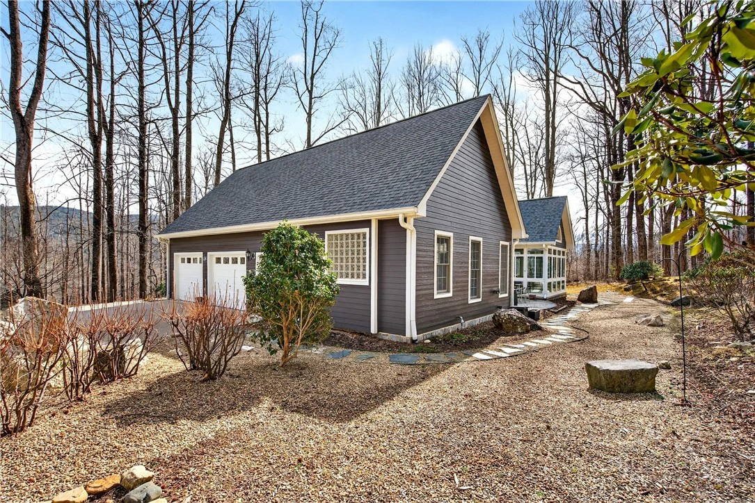 Image number 5 for the current listing