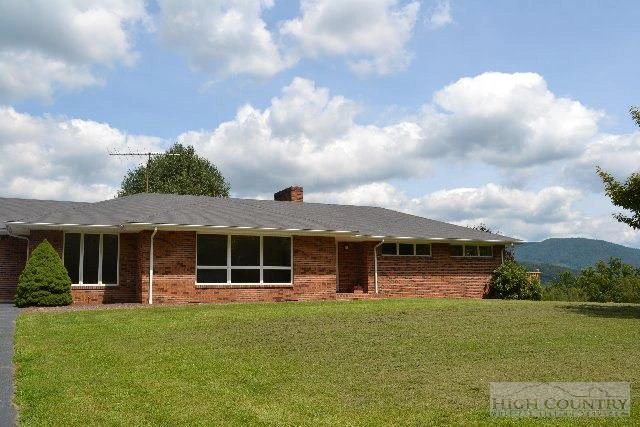 Image number 7 for the current listing