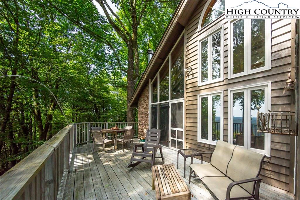 Image number 10 for the current listing