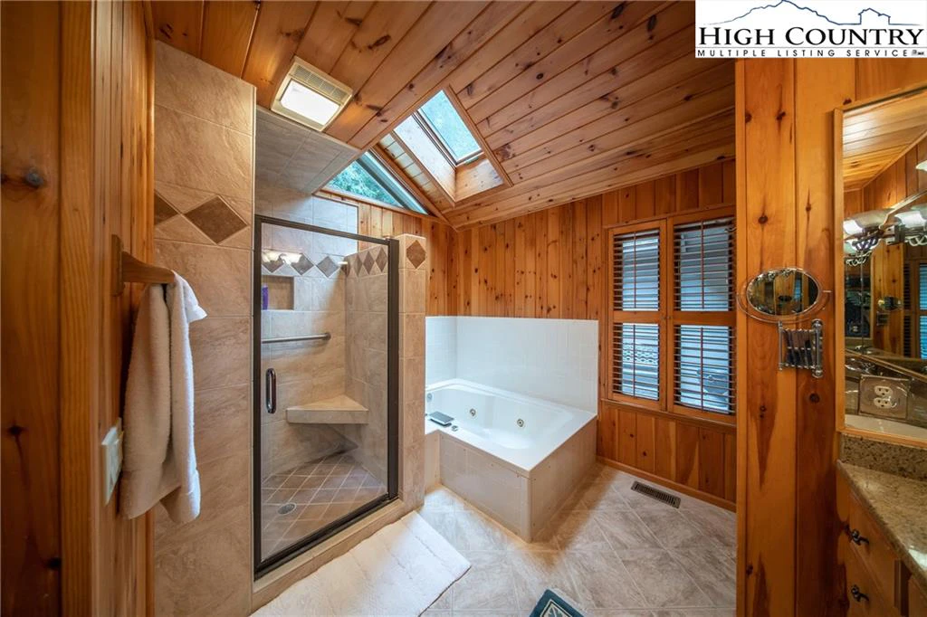 Image number 7 for the current listing