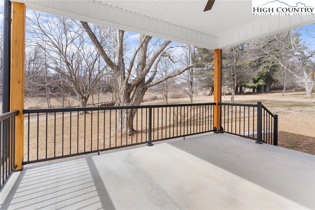 Image number 9 for the current listing