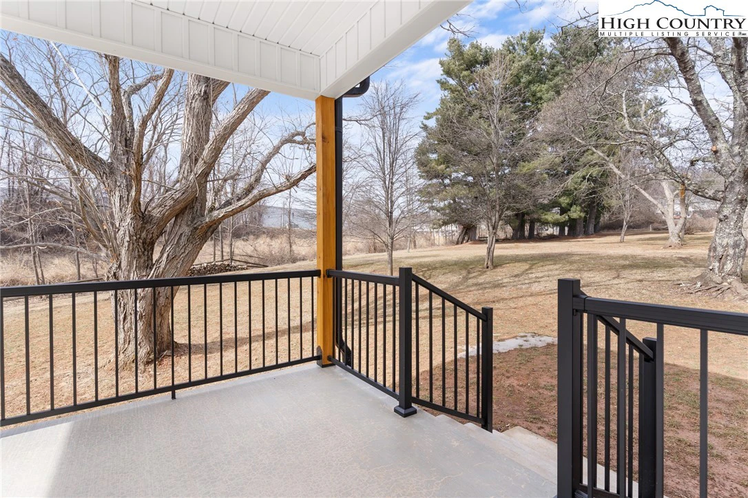 Image number 2 for the current listing