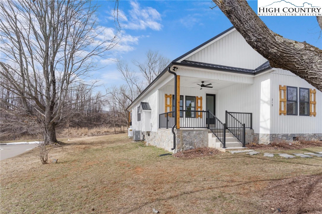 Image number 12 for the current listing