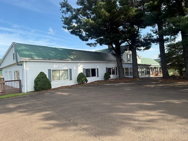 Image number 2 for the current listing