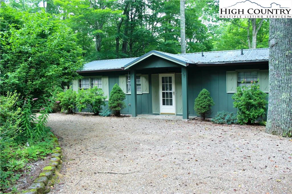 Image number 1 for the current listing