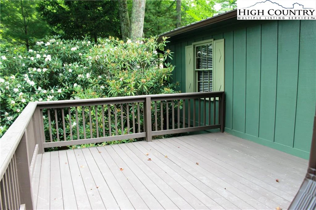 Image number 7 for the current listing