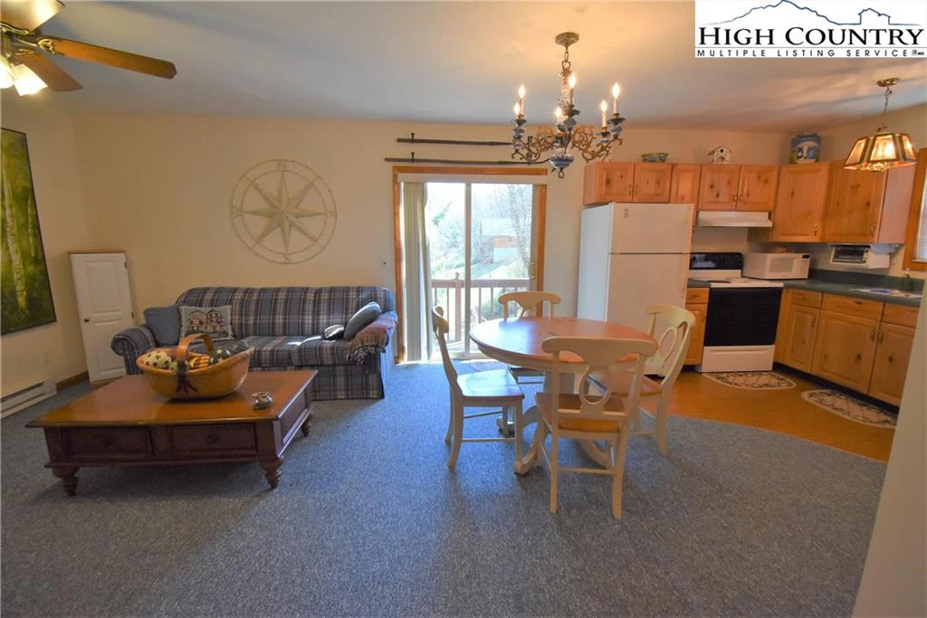 Image number 9 for the current listing