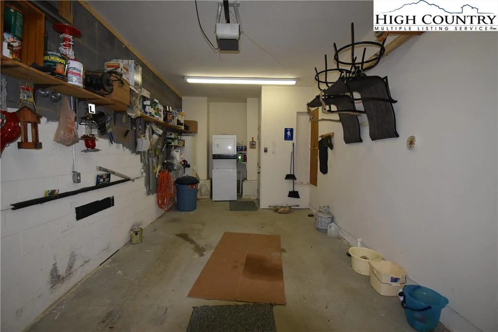 Image number 4 for the current listing