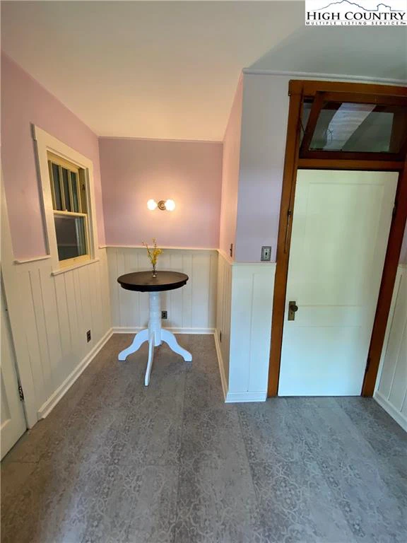 Image number 6 for the current listing