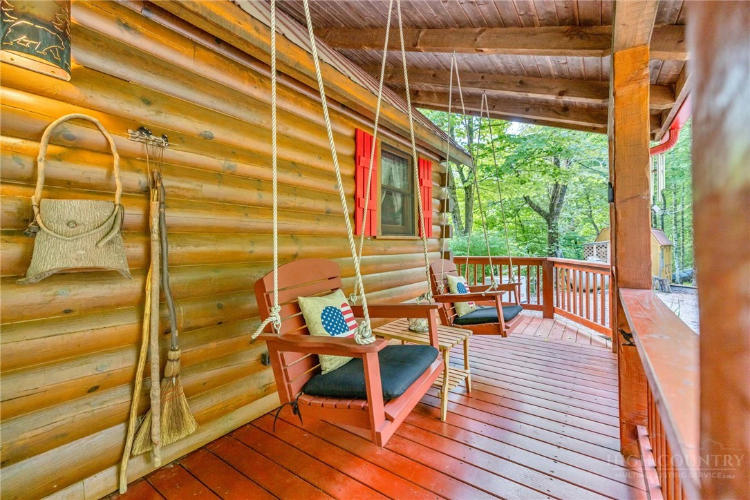 Image number 5 for the current listing