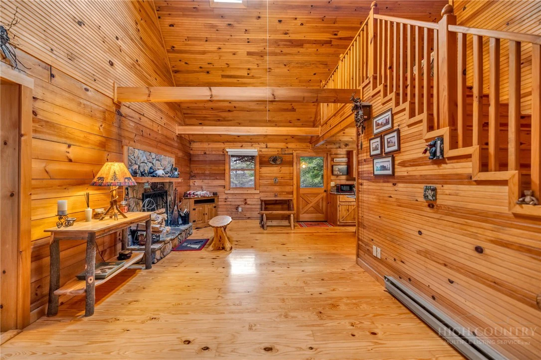 Image number 7 for the current listing