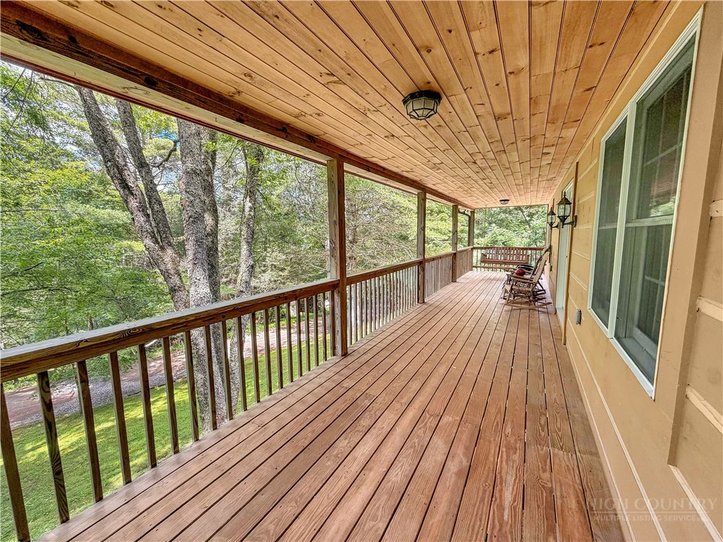 Image number 13 for the current listing
