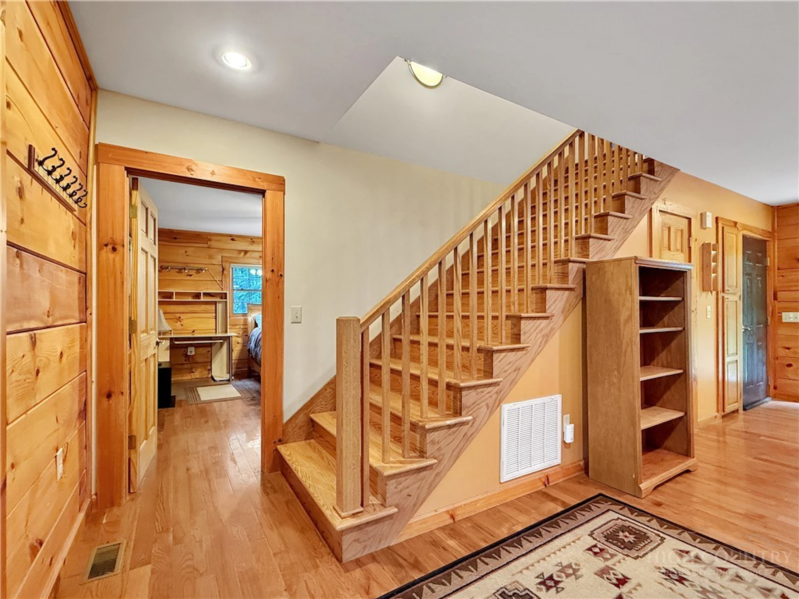 Image number 20 for the current listing