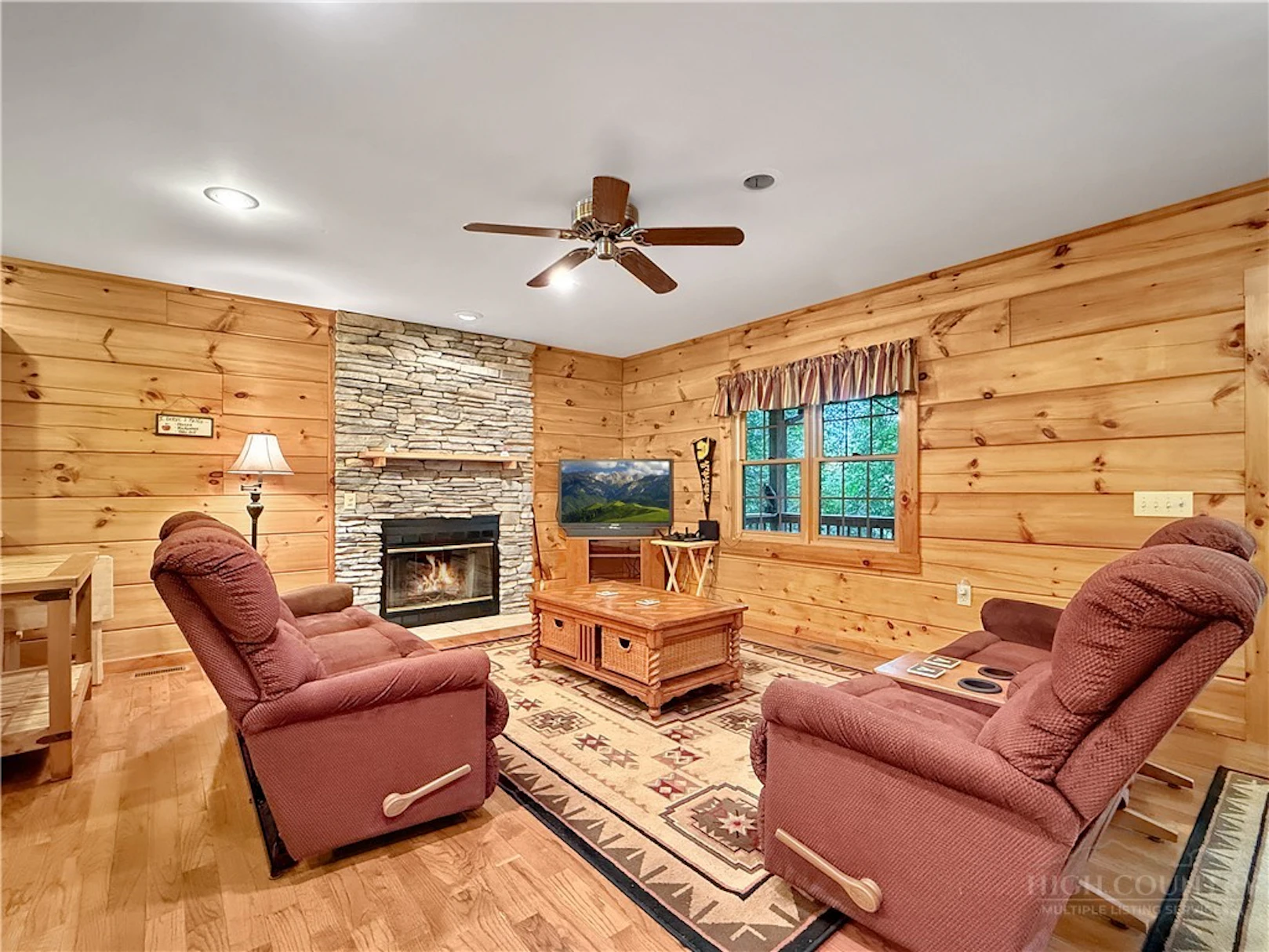Image number 7 for the current listing