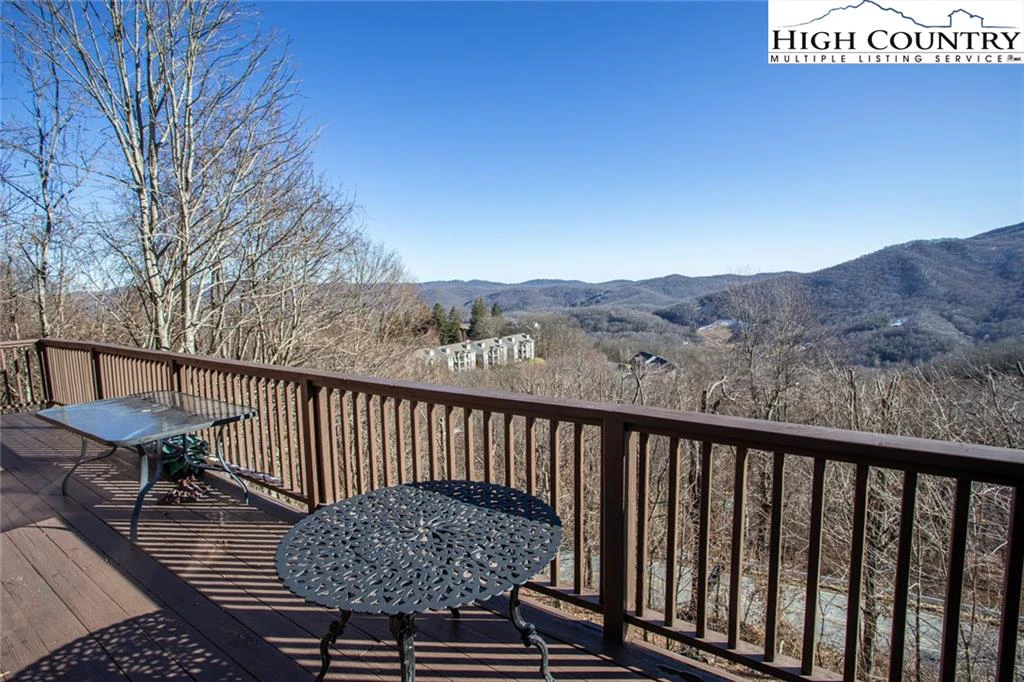 Image number 4 for the current listing