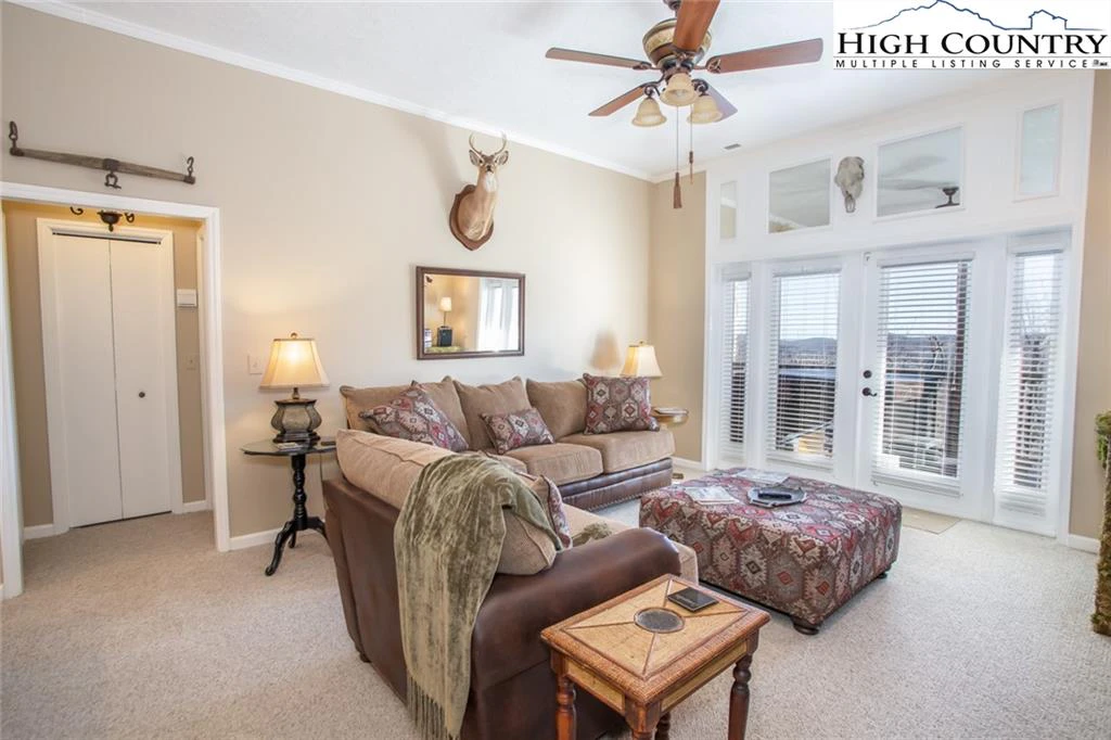 Image number 5 for the current listing