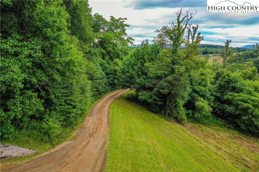 Image number 20 for the current listing