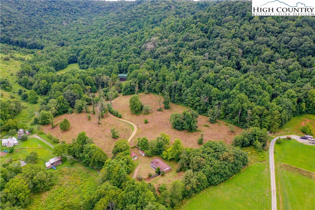 Image number 1 for the current listing